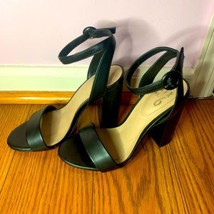 Mix No. 6 Sandal block heels